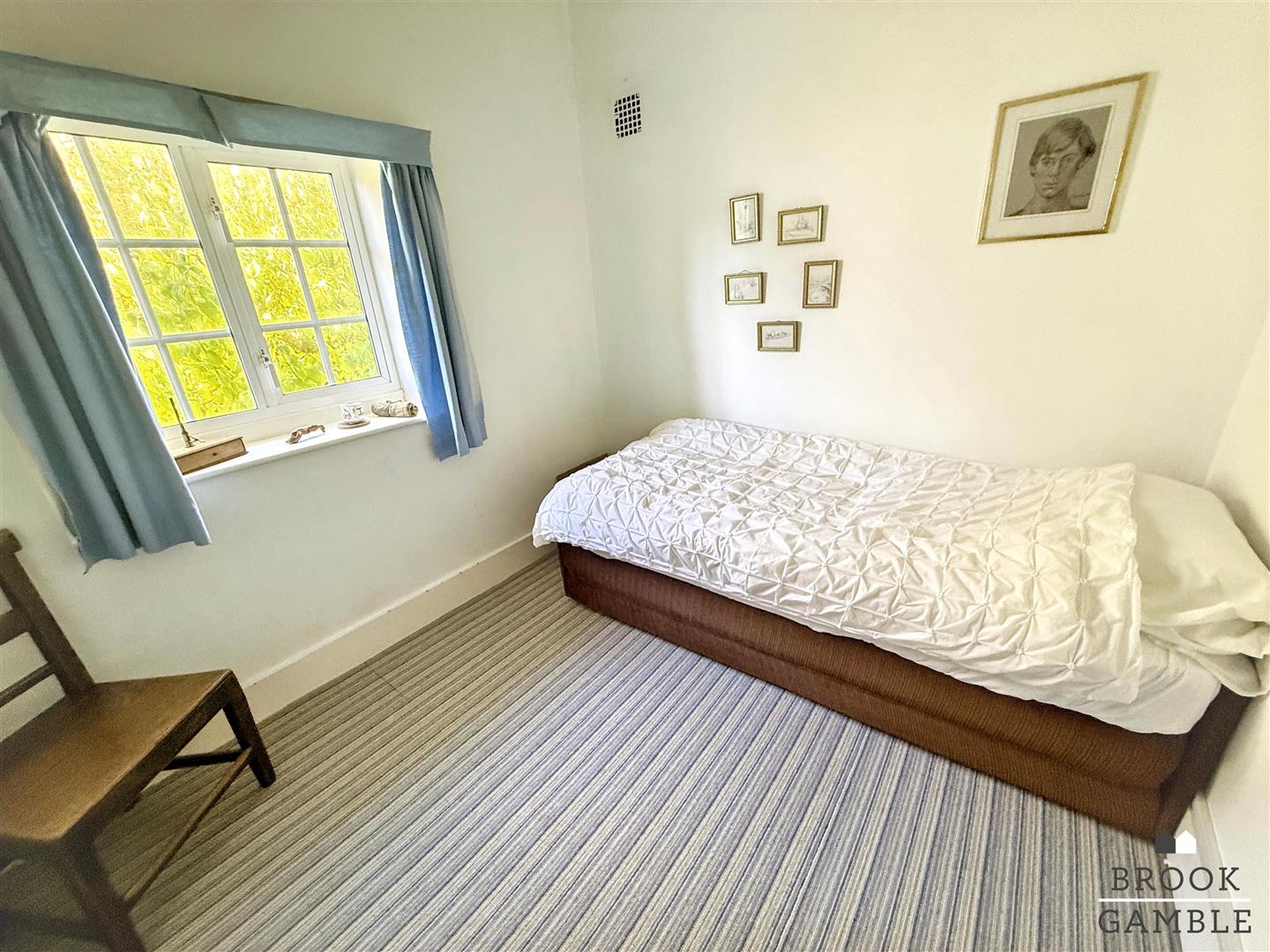 5 Bedroom House - Detached. Pashley Road in Eastbourne,  22